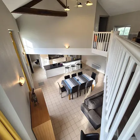 Charming Duplex House In Hébergement de vacances *
