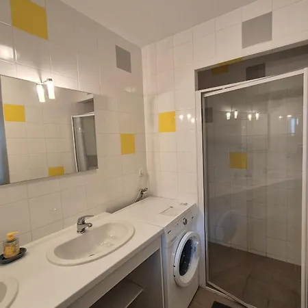 Charming Duplex House In Hébergement de vacances Grosbreuil